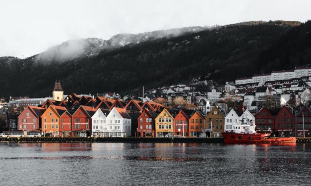 Historisk sus ved Fisketorget i Bergen