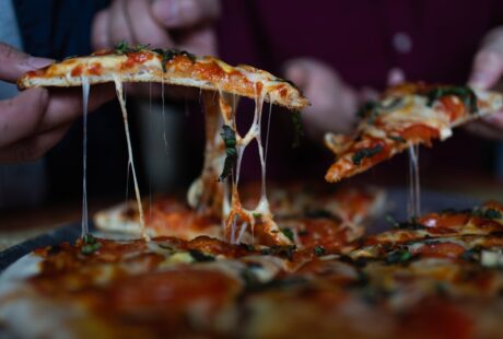 Pizza – En Kulinarisk Reise Gjennom Smaker og Stiler